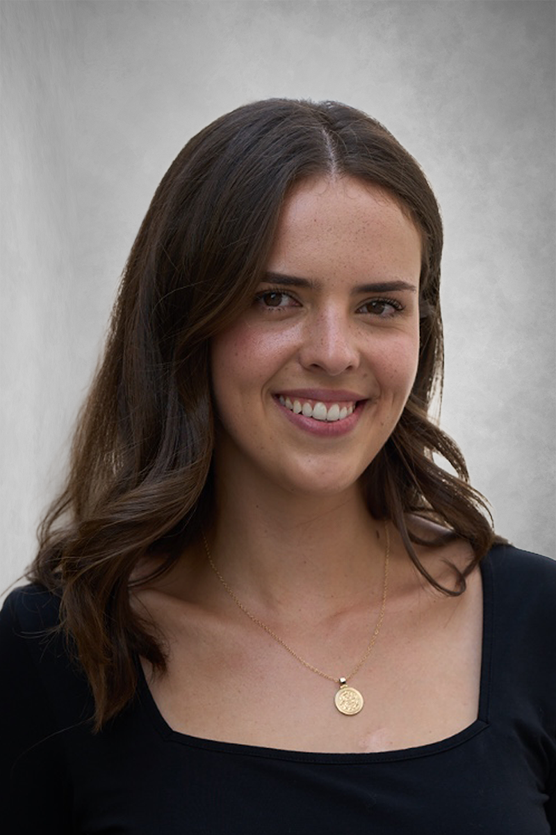 Annalese Cahill headshot