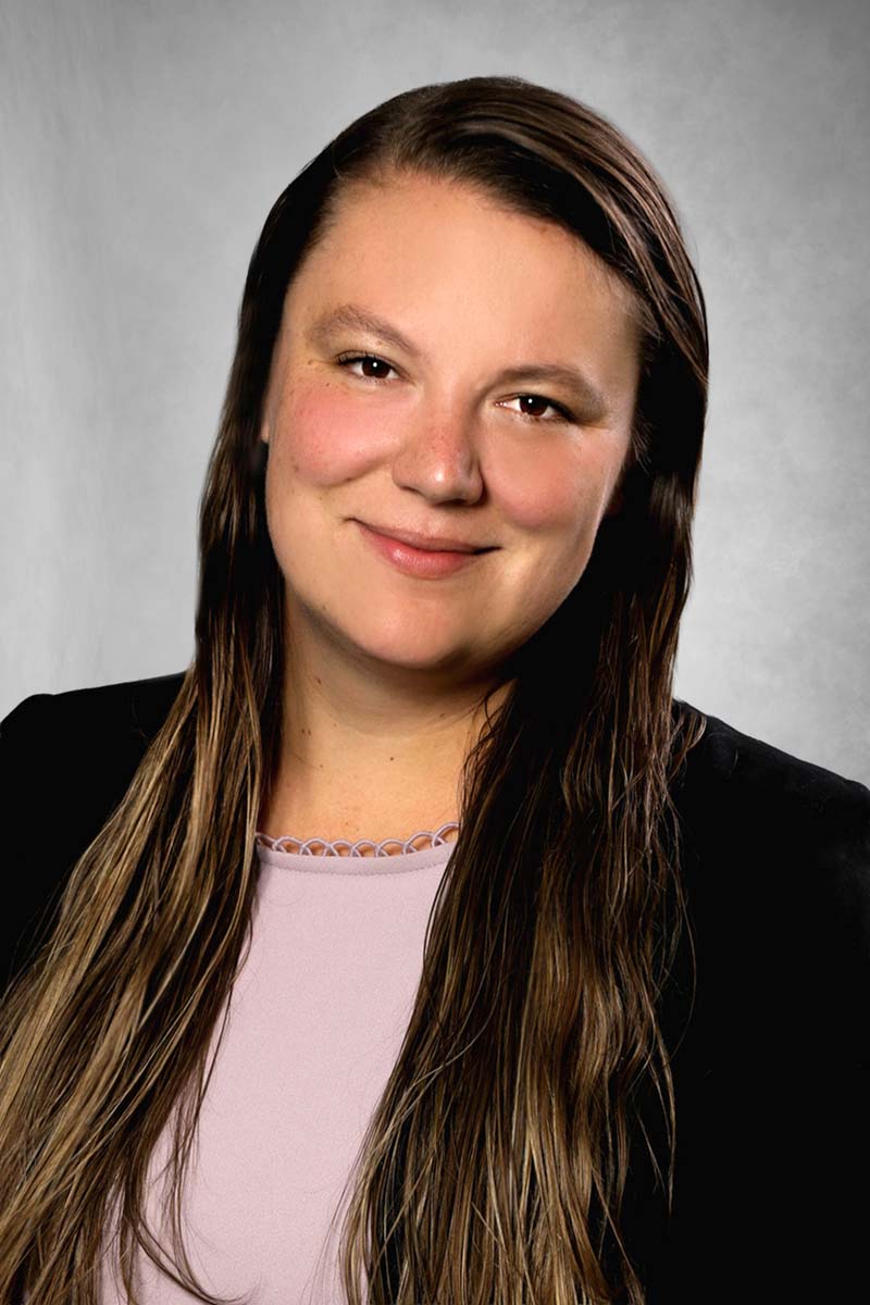 Caitlin M. Throne headshot