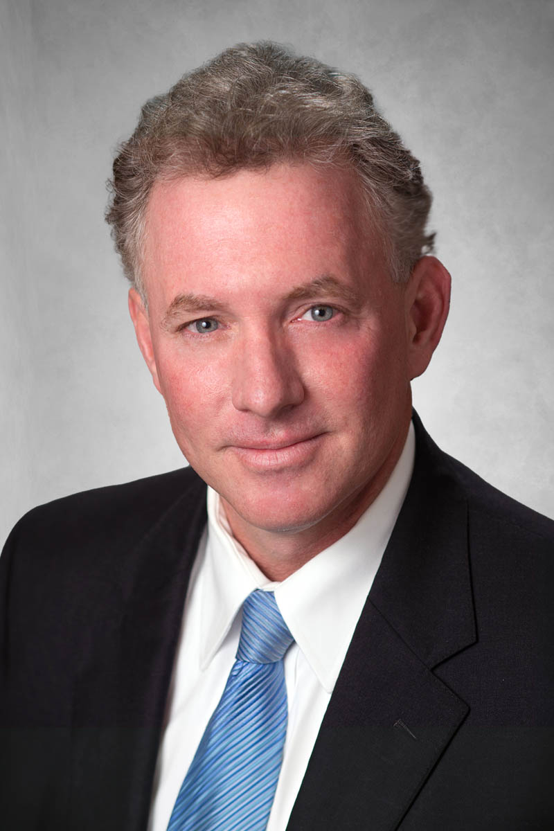 Daniel A. Earl headshot