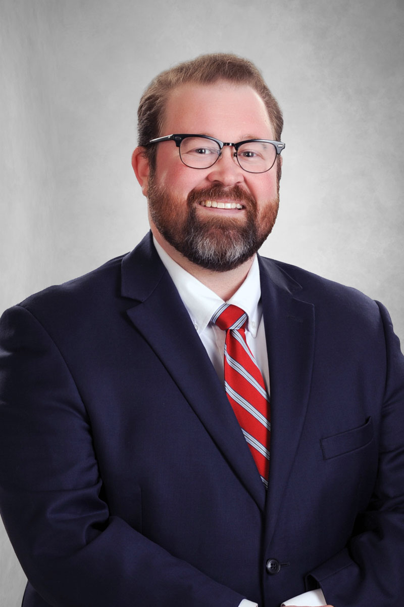 Ian G. Henry headshot.