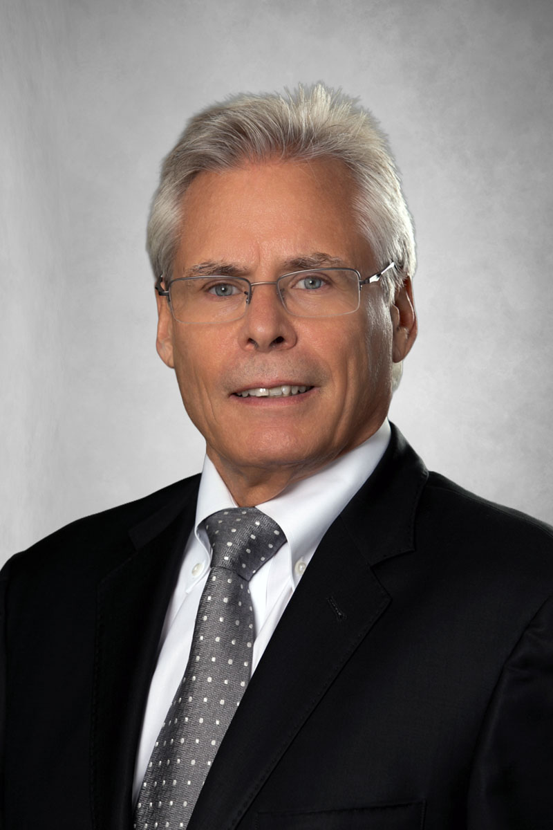 Thomas Anderson Headshot