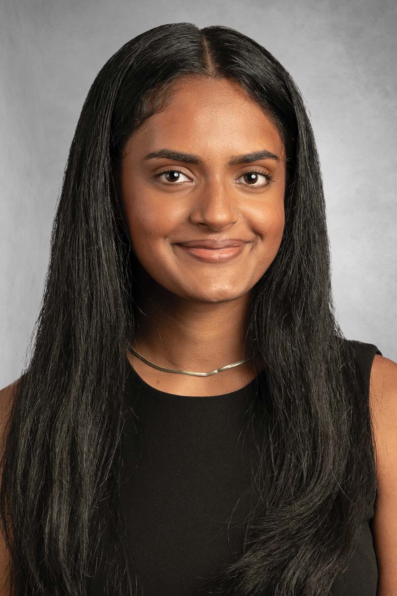 Nainika Rvichandran Headshot