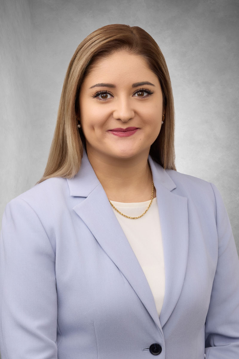 Elizabeth Serrano headshot