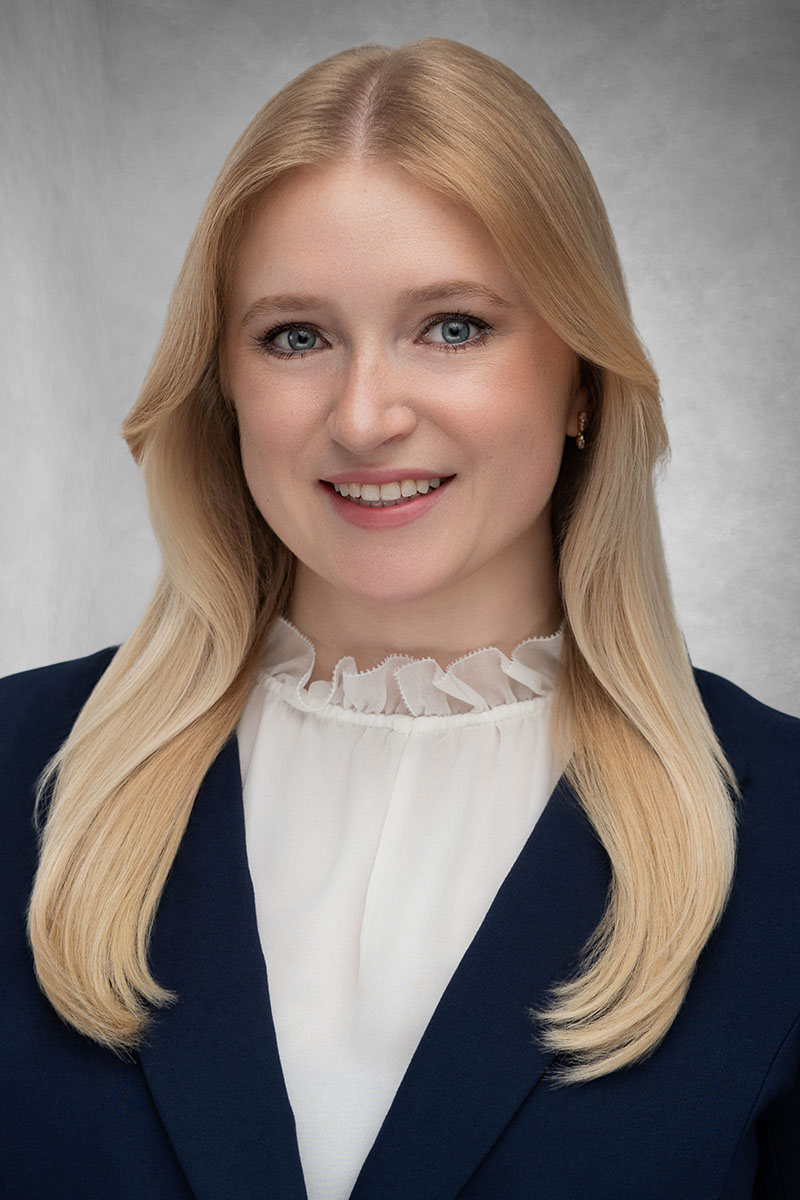 Caitlin Grimes_Headshot
